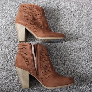 NWT American Rag Faux Suede Ankle Booties